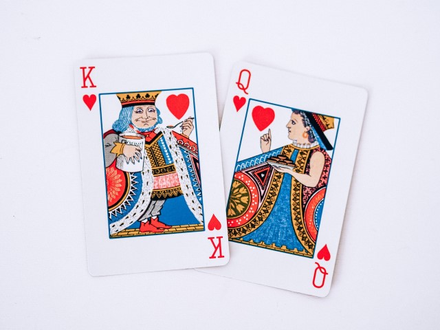 Règles jeux de cartes populaires : Belote, Tarot, Rami, Poker